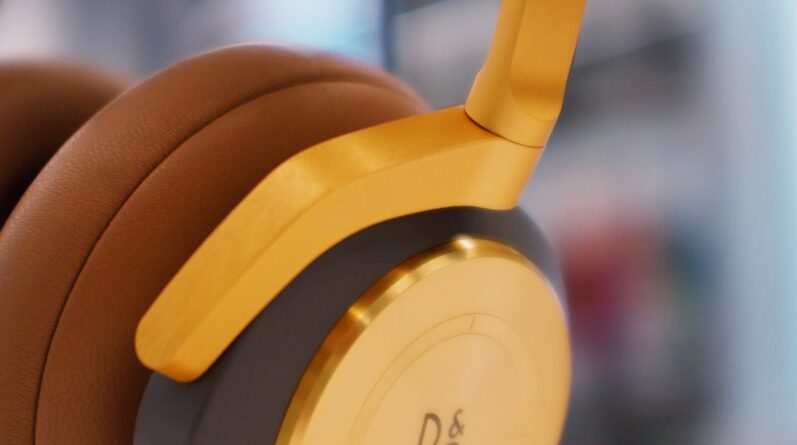 brown and white beats by dr dre headphones